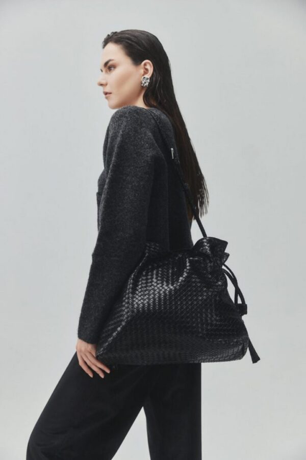 Tulip Textured Bag – Black